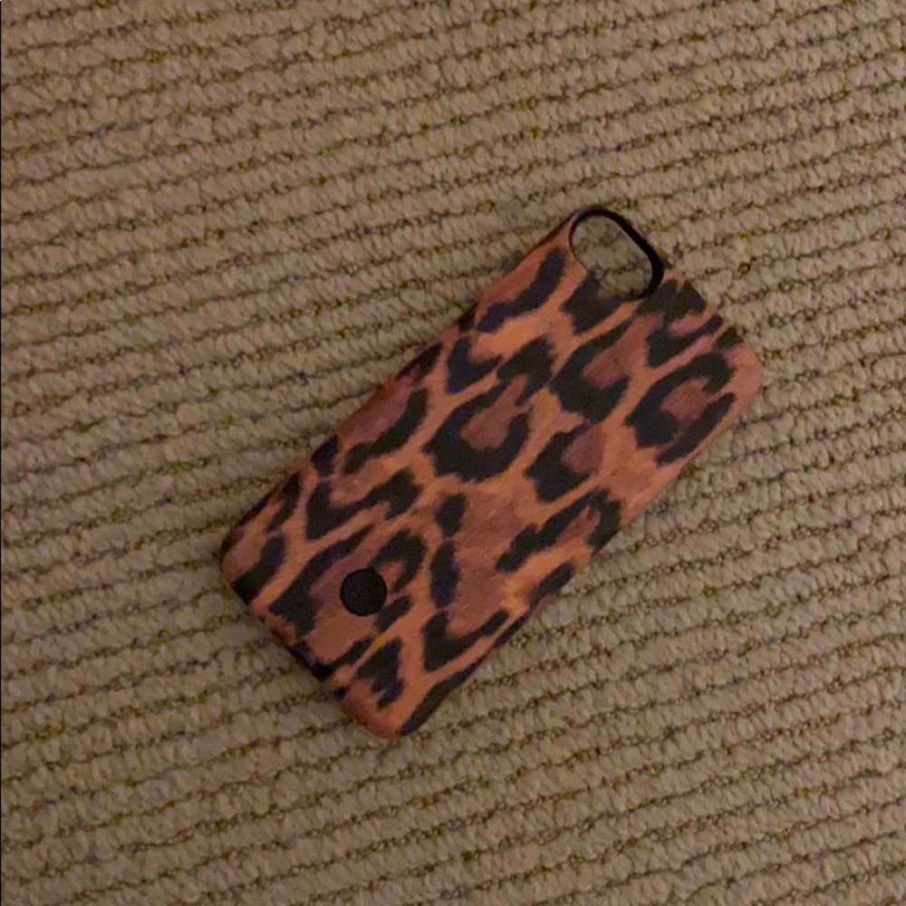Cheetah print iPhone 7 case
